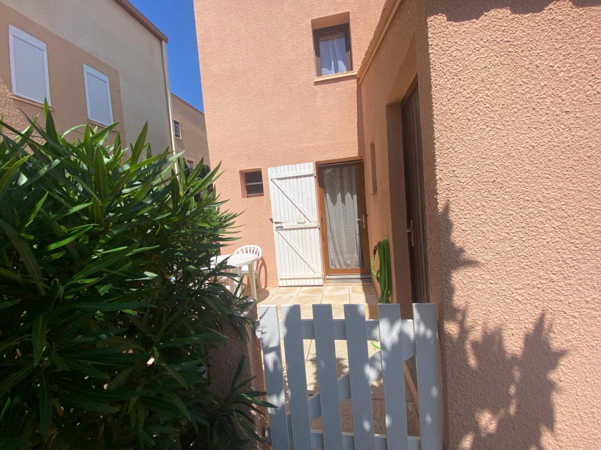 Pavillon 20M De La Plage Des Ayguades Gruissan Exteriör bild