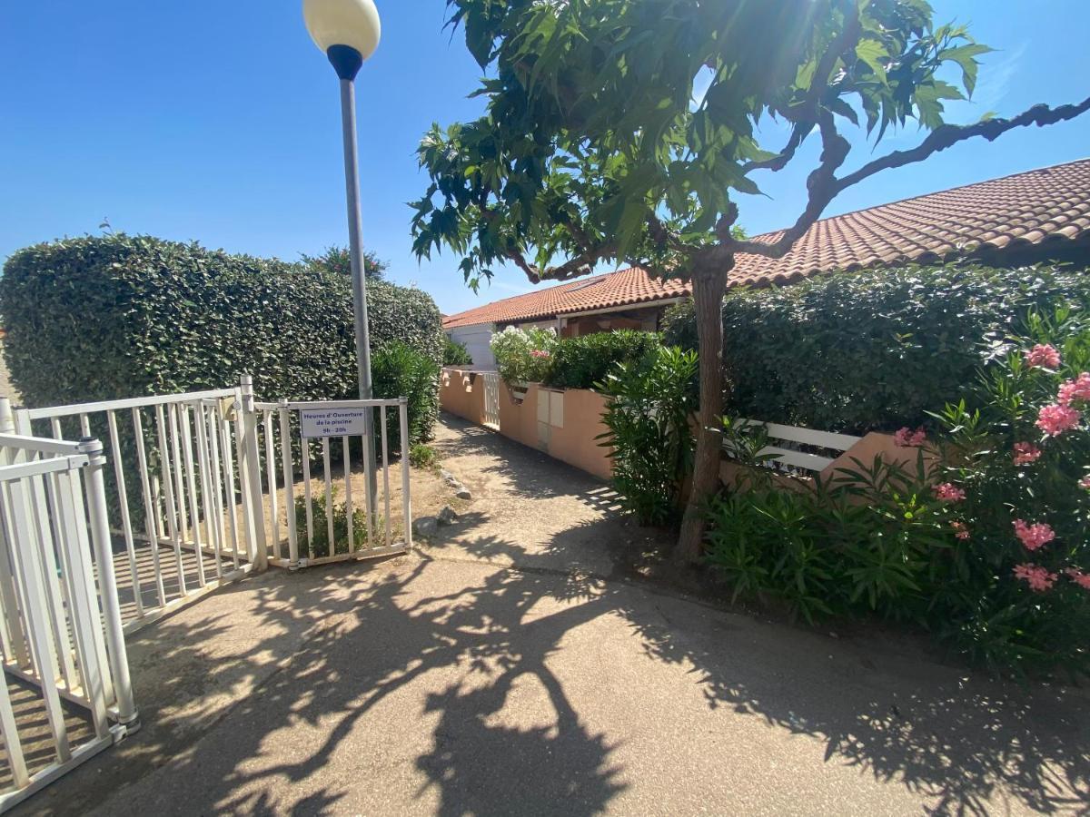 Pavillon 20M De La Plage Des Ayguades Gruissan Exteriör bild